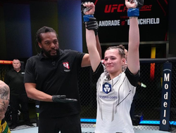 фото - Бланчфилд задушила Андраде. Все результаты и бонусы UFC Fight Night 219