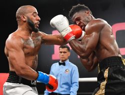 фото - Победа «Нового Кличко», очередной позор от младшего Уайлдера: видео