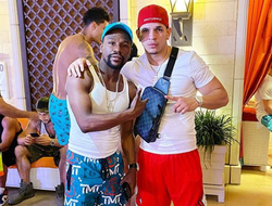 фото - Уайт спародировал Усика, Фьюри и Хэйни поздравили Лопеса, Климас о поражении Ломаченко — соцсети 