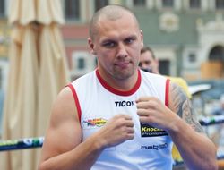 фото - У Кшиштофа Гловацки коронавирус — для Околи спешно ищут замену из топ-10