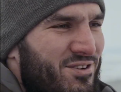 фото - Бетербиеву не холодно. Нокаутёр надел шапку и сделал заявление