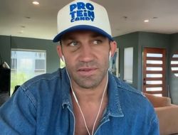 фото - Экс-чемпион UFC объявил о завершении карьеры