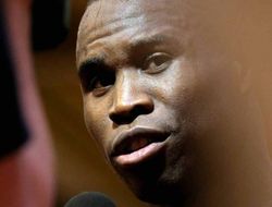 фото - Промо-ролик к бою Адониса Стивенсона и Дмитрия Сухотского