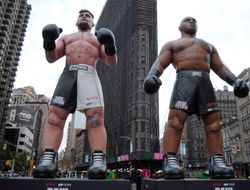 фото - Легендарный Джонс сделал прогноз на бой Тайсон-Пол: «Победит по очкам»