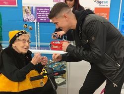 фото - Воспоминания Канело, миллион Холлоуэя, будни Макгрегора — соцсети