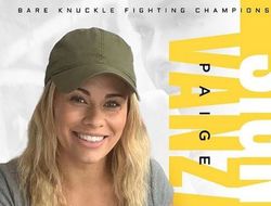 фото - Мэйуэзер всё ещё мастер на скакалке, Тайсон в "исторической" футболке, Ванзант подписалась с BKFC — соцсети 