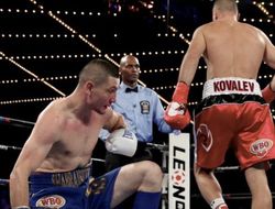 фото - Лучшие моменты боя Сергея Ковалёва и Вячеслава Шабранского — видео от vRINGe.com