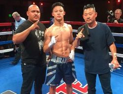 фото - 22-летний проспект Брэндон Ли не сумел нокаутировать Закари Очоа: видео