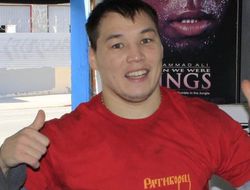 фото - Проводников соблазняет Абрегу чеком в  $500.000