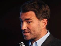 фото - «Нечестно по отношению к Альваресу». Хирн «топит» за реванш Канело-Бивол в 76,2 кг