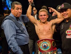 фото - Чемпион Сото в нетитульном бою брутально избил соотечественника (+ видео нокаута)