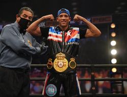 фото - Мисматч года? Моррель быстро вырубил обидчика Чавеса: видео