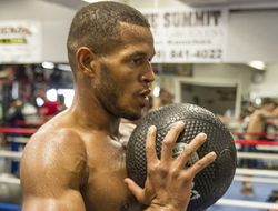 фото - Салливан Баррера подерётся с Валерой на НВО