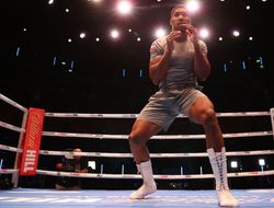 фото - Джошуа поделился стратегией на бой с Усиком: «Олдскул в стиле Марчиано»