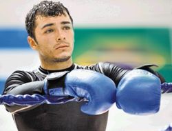 фото - Брайан Васкес остался «временным» чемпионом, победив Хосе Феликса