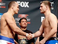 фото - UFC: Дос Сантос не оставляет Овериму шансов против Миочича