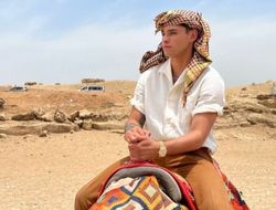 фото - Гарсия с верблюда упрашивает Ромеро «сделать это»: фото и постер боя