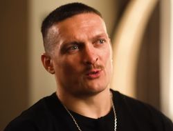 фото - Усик переехал в Испанию