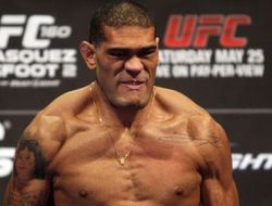 фото - Менеджер Бигфута Силвы: В России платят лучше, чем на других рынках