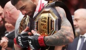 Топурия объяснил решение приостановить карьеру. Говорит, его шантажируют