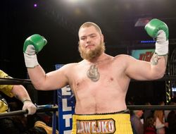 фото - Давейко победил Эрнандеса и ждёт возвращения Гассиева