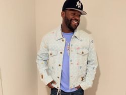 фото - Грядёт мегафайт? Мейвезер вернётся в бокс, если Пакьяо побьёт Барриоса