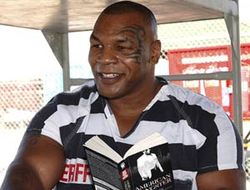 фото - Майк Тайсон рассказал, как побить братьев Кличко