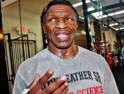 фото - Мэйуэзер-старший: «Флойд лучше Брэдли во всём и надерёт ему задницу»