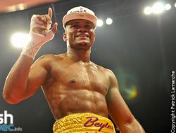 фото - Элейдер Альварес не без труда прошёл Прието