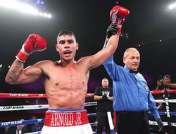 фото - Барбоса уверенно перебил Луиса и готовится выступить в андеркарде у Ломаченко и Лопеса