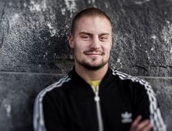 фото - Поветкин готовится к Уайлдеру вместе с двухметровой «Щукой» из Швеции