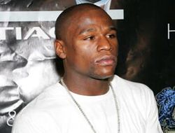 фото - Мэйуэзер «наехал» на Мосли