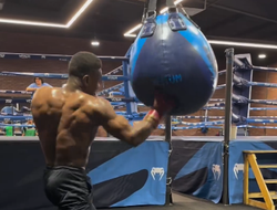 фото - Мбилли хочет первым удосрочить Деревянченко