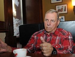 фото - Владимир Гендлин: Как такой здоровенный амбал Ярд мог от джеба упасть?