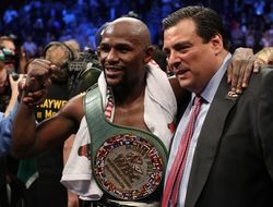 фото - Это была бы ужасная ошибка — президент WBC отговаривает Мэйуэзера от ММА