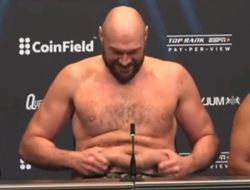 фото - Фьюри триумфально потряс пузом после победы над Уайтом: видео речи