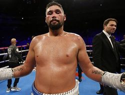 фото - Тони Беллью готов выйти в клетку на бой с Майклом Биспингом