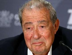 фото - Арум назвал возможного соперника Ломаченко на декабрь — это спарринг-партнёр Пакьяо