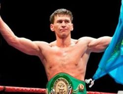 фото - «Бамблби» Акбербаев остановил Джованни Саррана в США