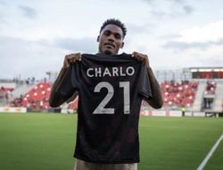 фото - Е-Чарло наехал на «жеребца» Канело и «бродягу» Кроуфорда