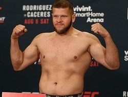 фото - UFC: Андрей Орловский проиграл Марцину Тыбуре