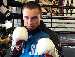 фото - Сергей Липинец уверенно прошёл Кларенса Бута