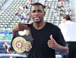 фото - Мисматч года? Лара уничтожил усатого О'Салливана: видео