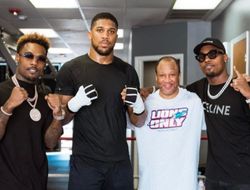 фото - Энтони Джошуа продолжил поиски тренера. Ронни Шилдс поспешил радоваться?