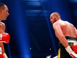 фото - Тайсон Фьюри грозится побить Энди Руиса одной рукой