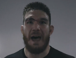 фото - Кадр дня: жуткое рассечение Джонни Эблина — фото, видео