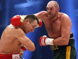 фото - Тренер Тайсона Фьюри обвинил команду Кличко в жульничестве, те уже ответили