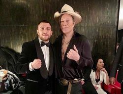 фото - Ломаченко с Рурком, титулы Емельяненко, Кроуфорд показал детям забавы — соцсети