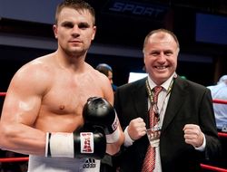 фото - Вальдемар Клюх угрожает жене Бойцова судом за клевету