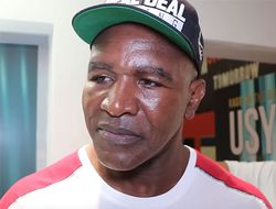 фото - Усик против Холифилда. Эвандер — о фэнтези-бое и реванше Александра с Джошуа